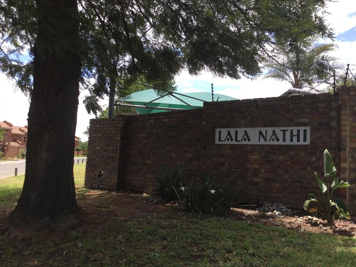 Lala Nathi Hotel มิดแรนด์ ภายนอก รูปภาพ